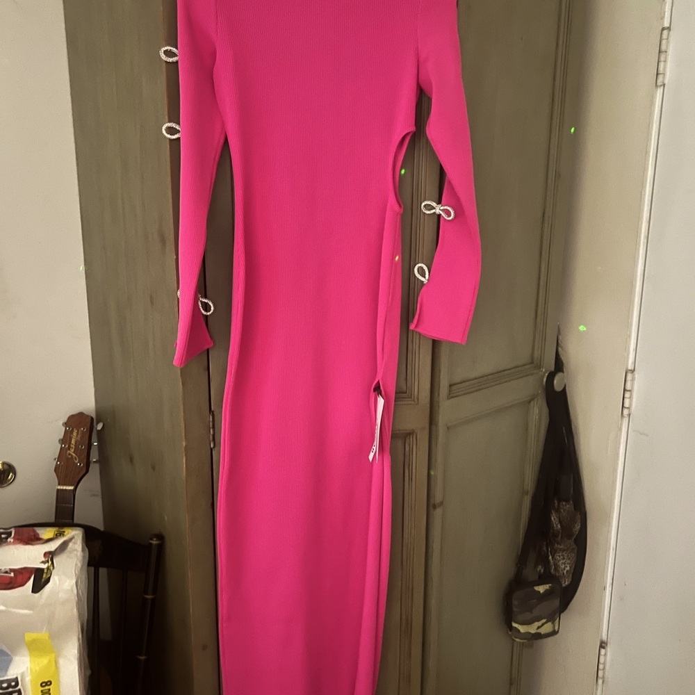 Maxi dress, bright pink never worn.